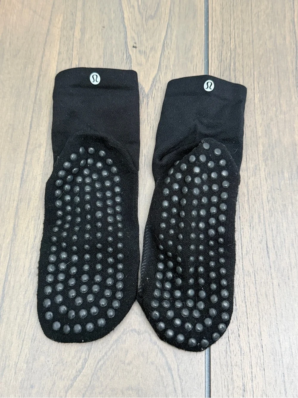 Lululemon Unisex Find Your Balance Grip Quarter Socks Black Grip Socks Medium